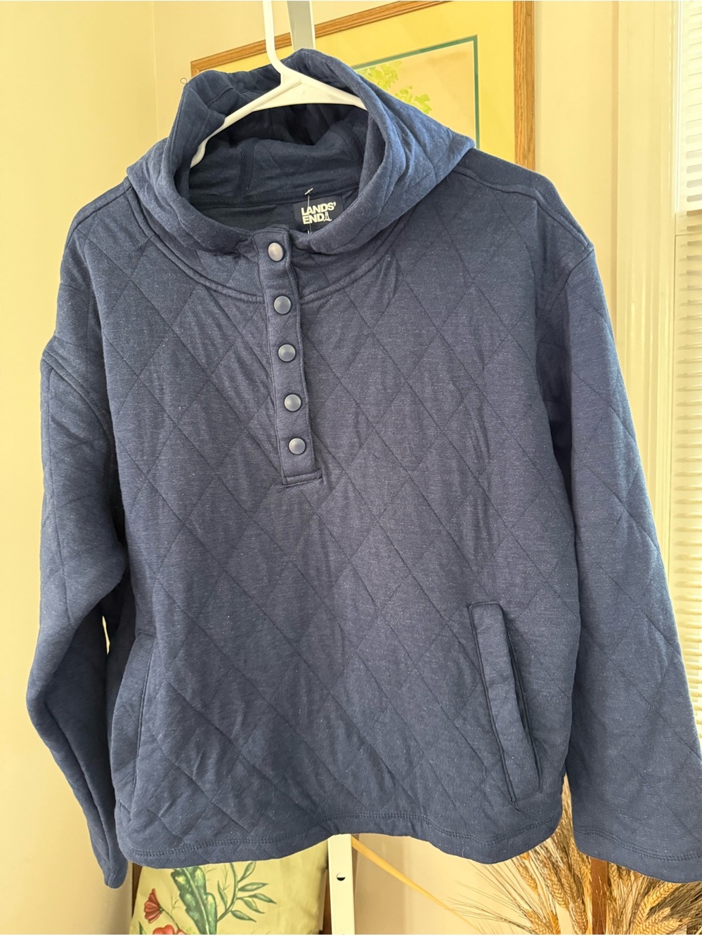 Lands End Quilted Long Sleeve Pullover With Hood. NWT. Size XL